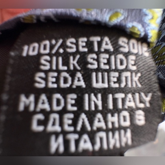 HUGO BOSS Made Italy Dress Tie Men's Silk Blue with Multicolor Designs - Picture 5 of 6